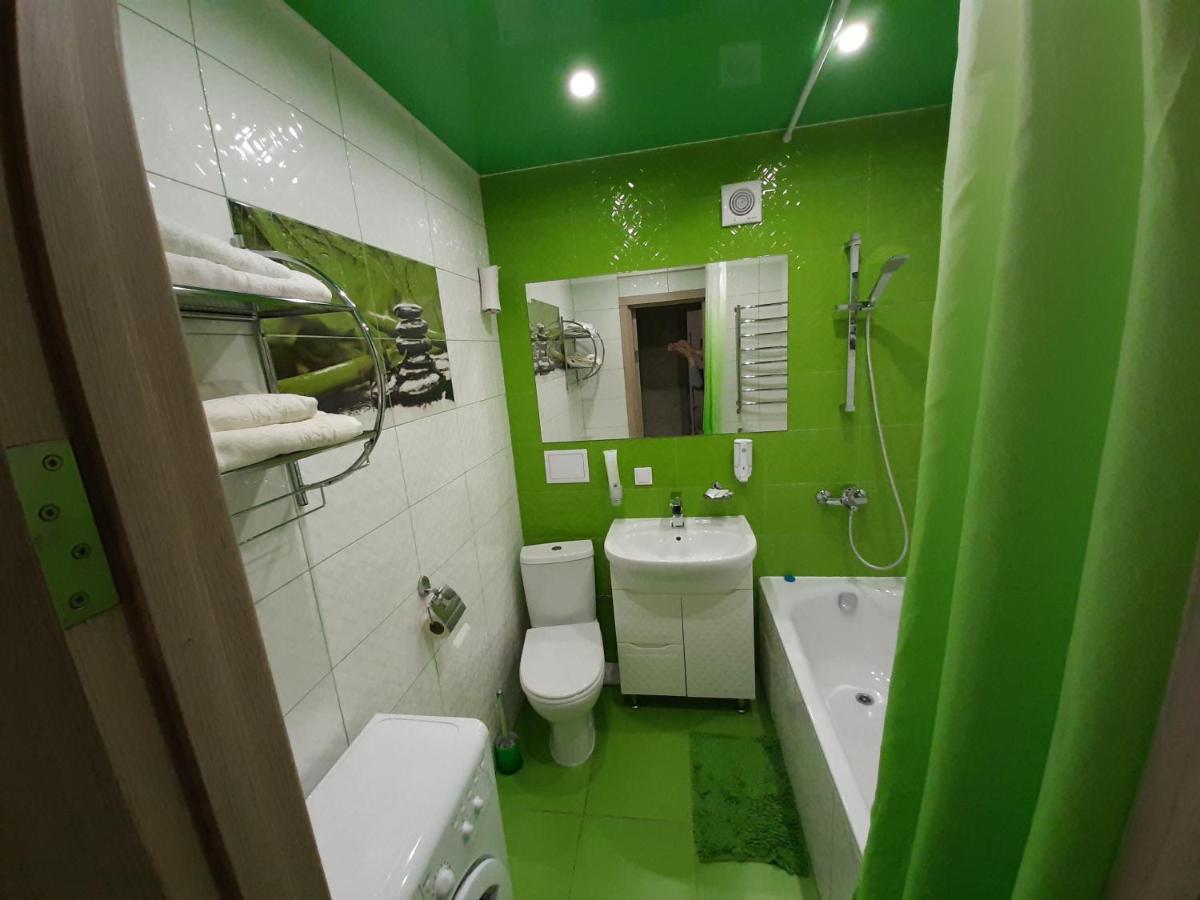 Vip Apartments Lutsk Luaran gambar